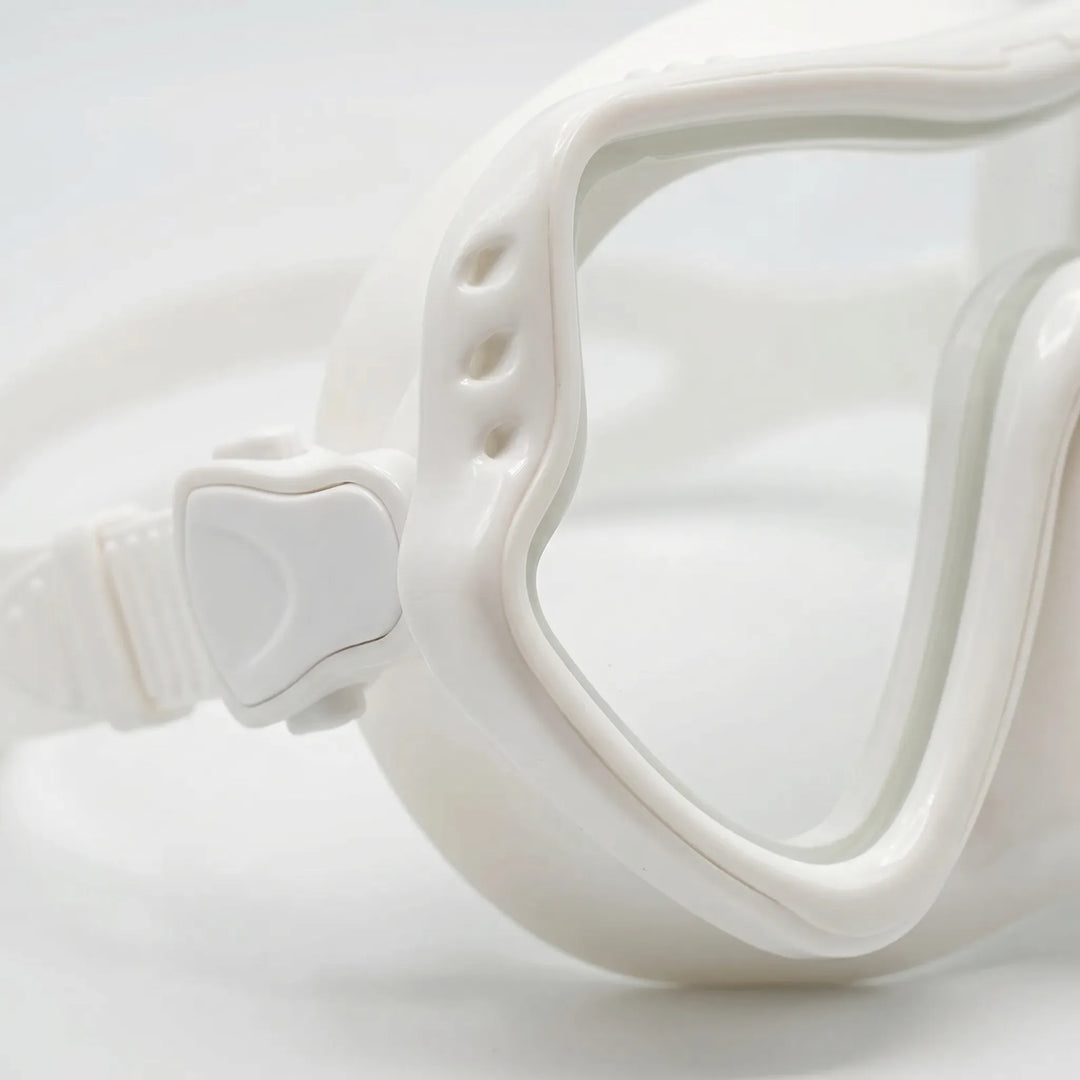 High-quality wide view snorkeling mask for enhanced underwater swimming & diving recreation.