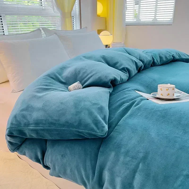 Cozy Verdikt flannel fleece duvet cover, soft warm bedding for ultimate winter comfort at home.