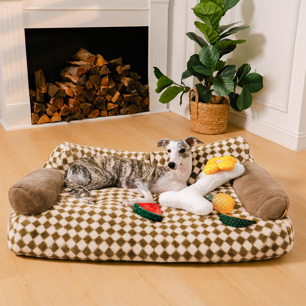 Compact 'Vintage Diamond' pet bed, ideal for small spaces and small companions