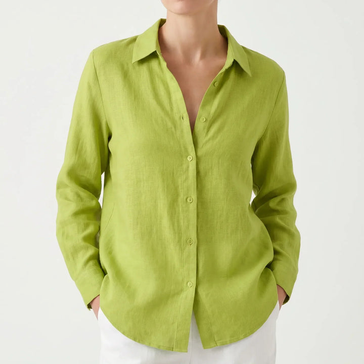 Casual long-sleeve Viola blouse for women. Relaxed fit, perfect for spring & summer. Versatile apparel.