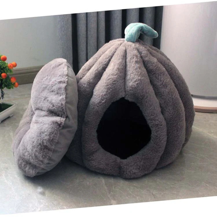 Washable pet bed, a warm and insulated cave design perfect for cats and small pets.