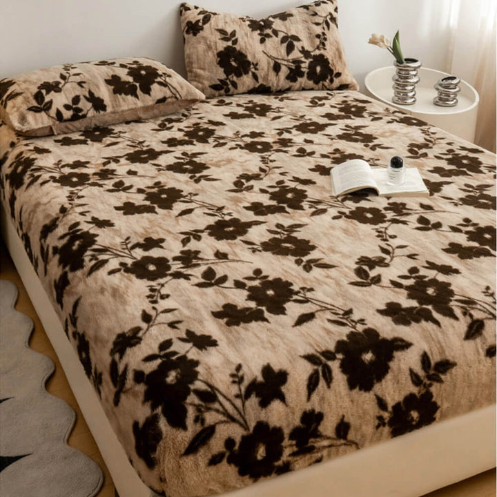 Faux fur leopard print fitted sheet, perfect for adding warmth and style to bed