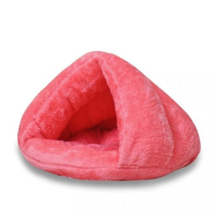 Plush self-heating cat bed with orthopedic design, perfect for pet comfort and warmth