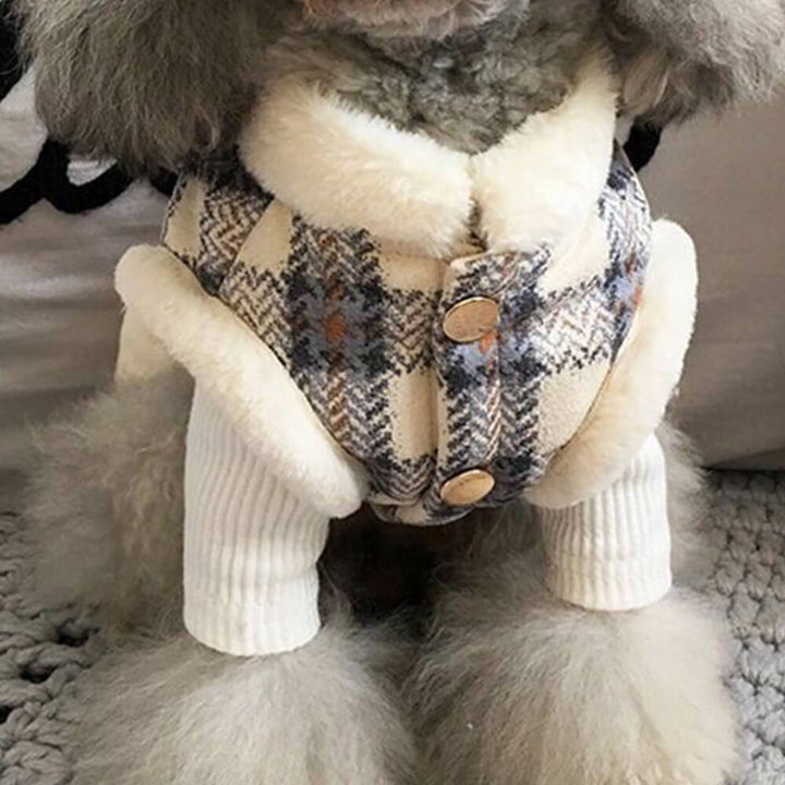 Comfortable pet coat: black & white plaid fleece pullover for dogs, winter fashion