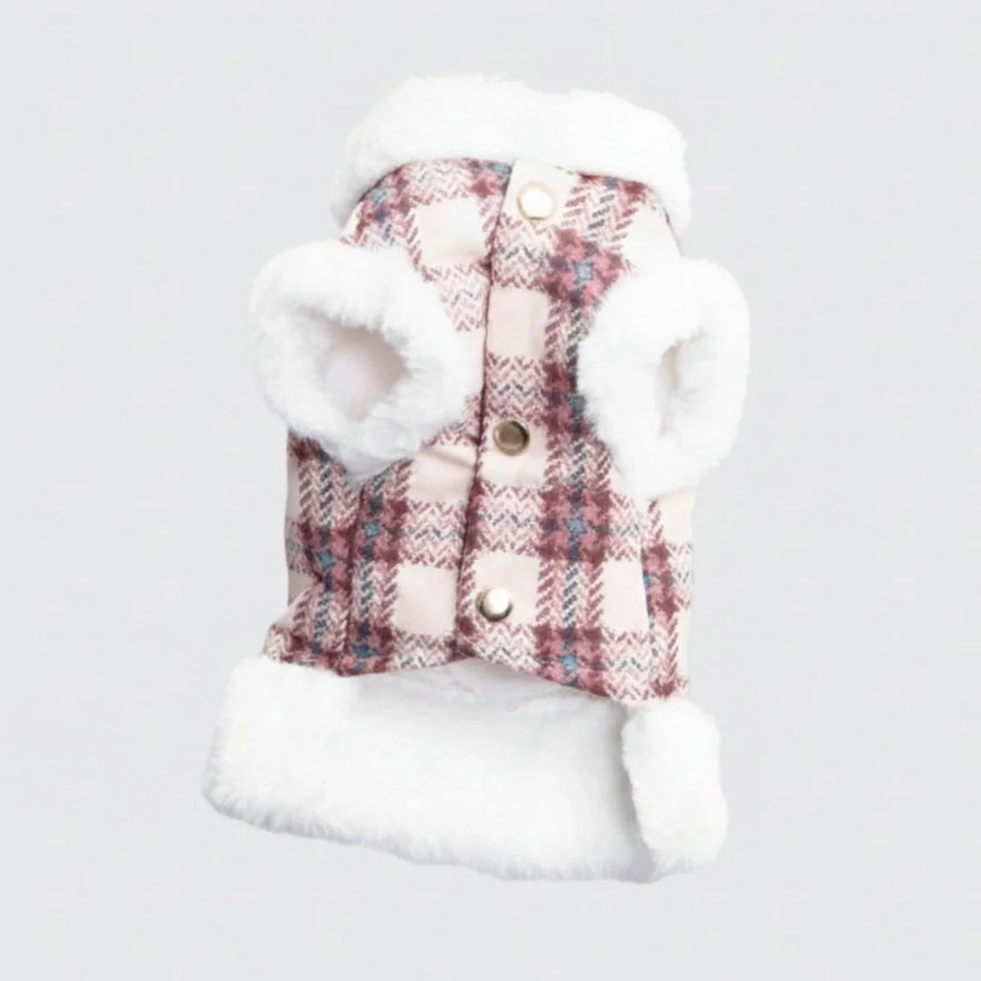 Dog fashion: durable plaid fleece jacket, warm and easy to wear for medium dogs