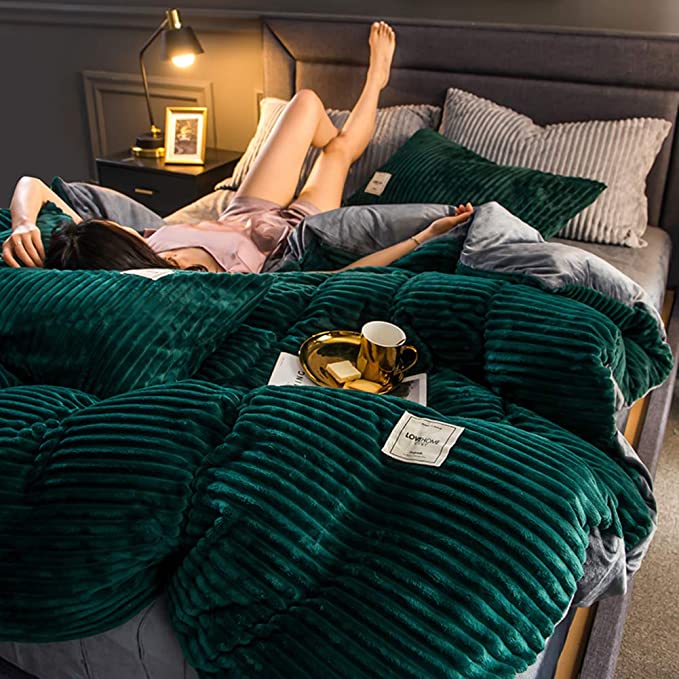 Plush microfibre fleece comforter, perfect warm winter duvet for comfortable bedroom decor.