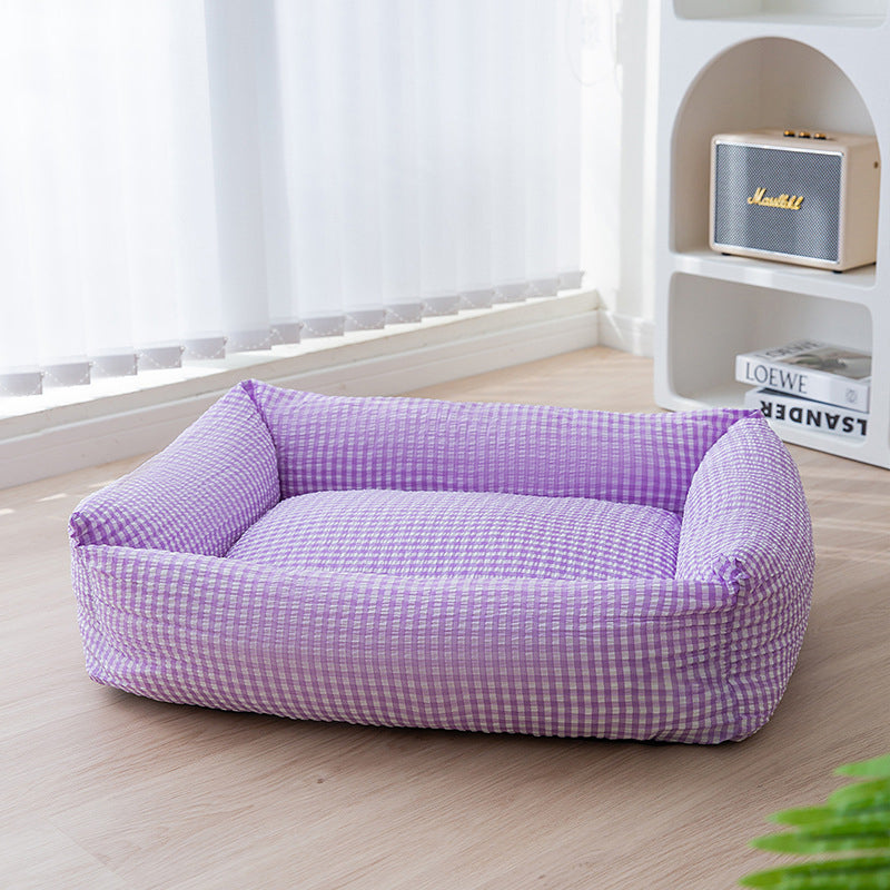 Rectangular dog bed, easy-to-clean washable cover, ensures a fresh sleep space for pets