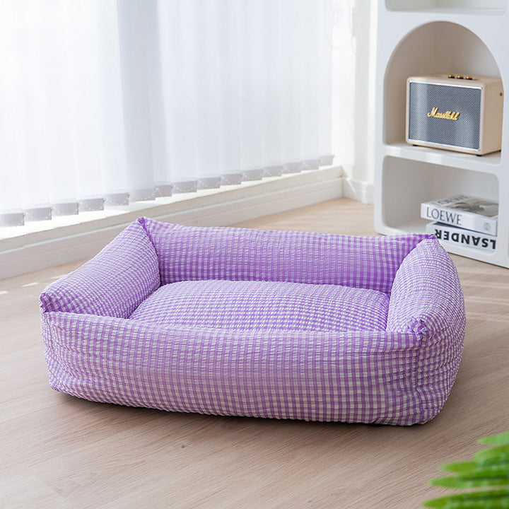 Rectangular dog bed, easy-to-clean washable cover, ensures a fresh sleep space for pets