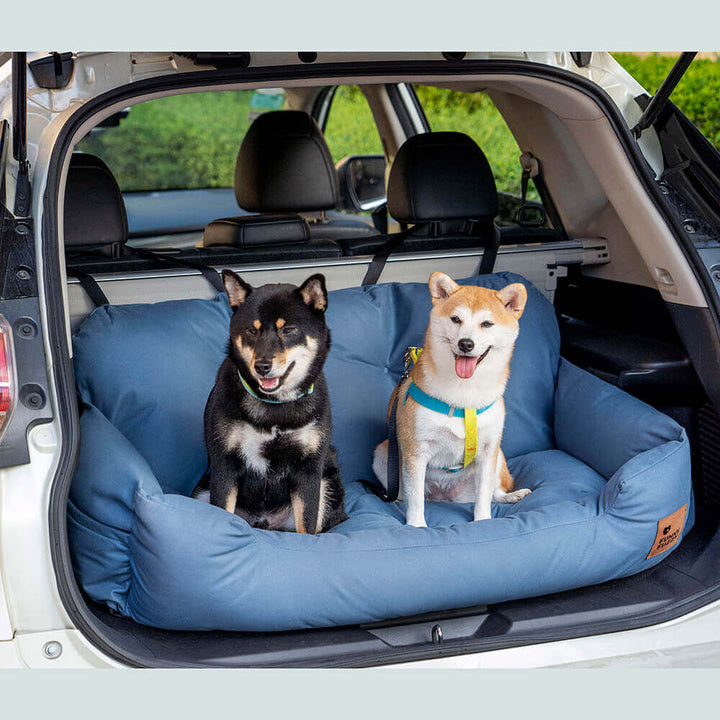 Dog car seat: waterproof bolster bed in a car, protecting rear seats for travel
