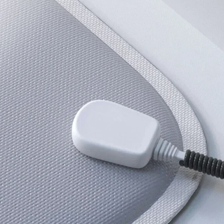 Pet heating mat for dogs & cats, electric & waterproof, ensuring winter warmth