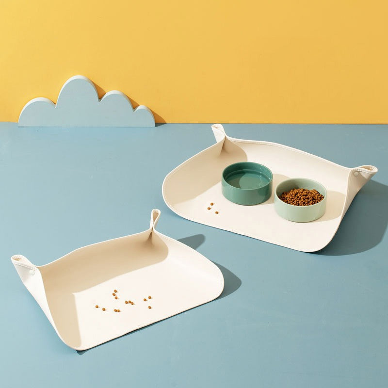 Pet supplies: new grey feeding mat for dogs and cats, designed for spill containment and easy cleaning.
