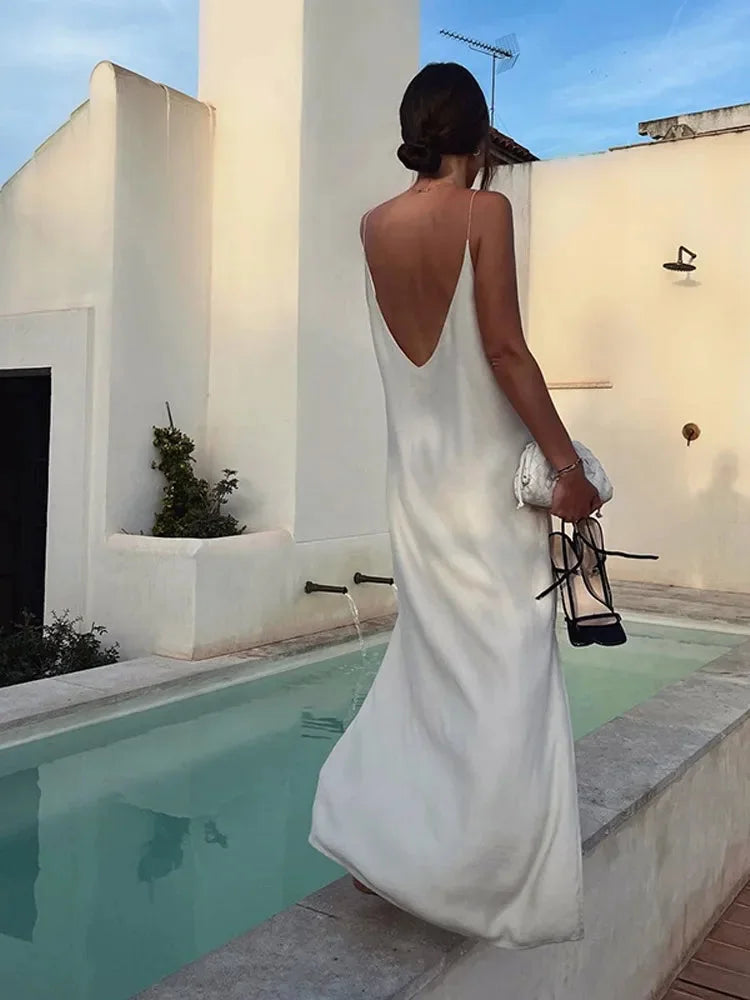 White V-neck ankle-length stretch maxi dress for women, perfect for summer casual wear.