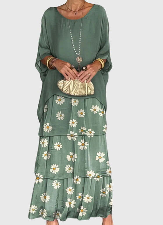 Batwing sleeve abstract print maxi dress, women's tiered boho flowy for relaxed elegance.