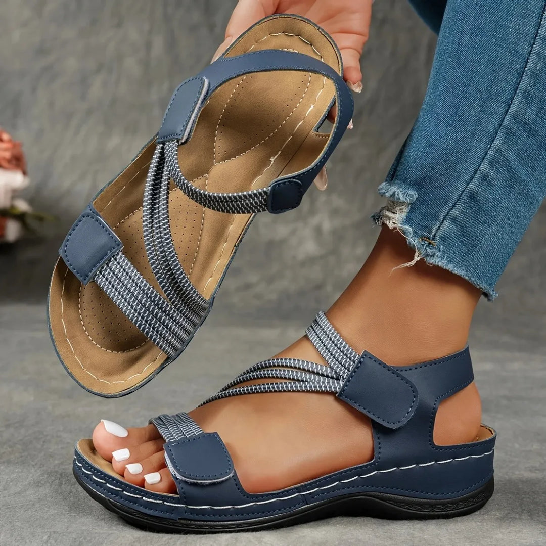Women's cushioned comfort sandals with adjustable elastic straps, versatile summer footwear for walking.