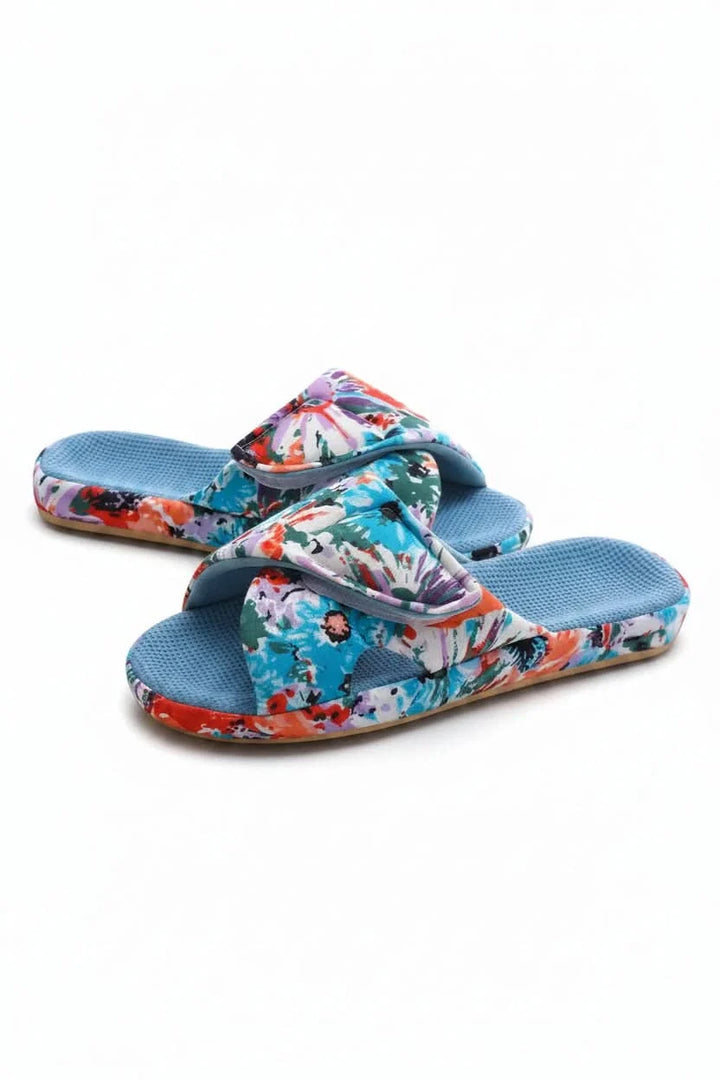 Stylish women's open toe comfort slippers, breathable and casual for everyday indoor wear.