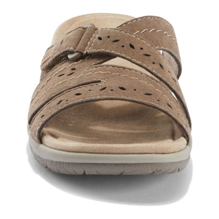 Stylish women's orthopedic summer sandals with adjustable straps, ensuring comfortable arch support.