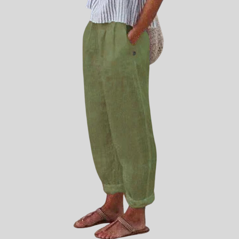 Versatile women's folded hem pants, offering a relaxed fit for effortless summer style and everyday comfort.
