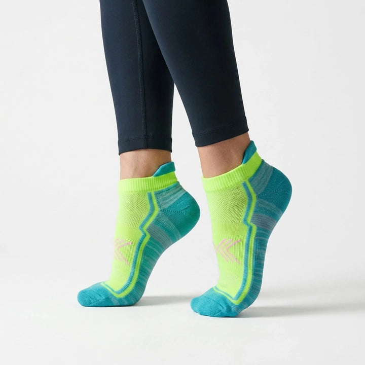 Women's low-cut ankle athletic socks, ideal for running, gym & intense exercise.