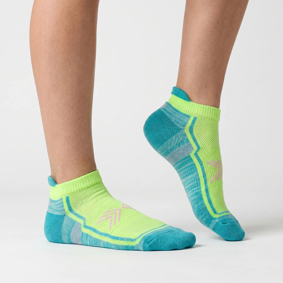 Women's comfort ankle athletic socks with protective heel tab for running & sports.