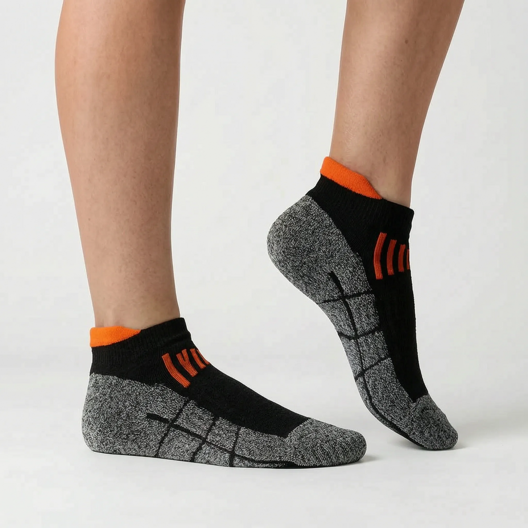 Breathable women's ankle athletic socks with heel tab, perfect sports accessory.