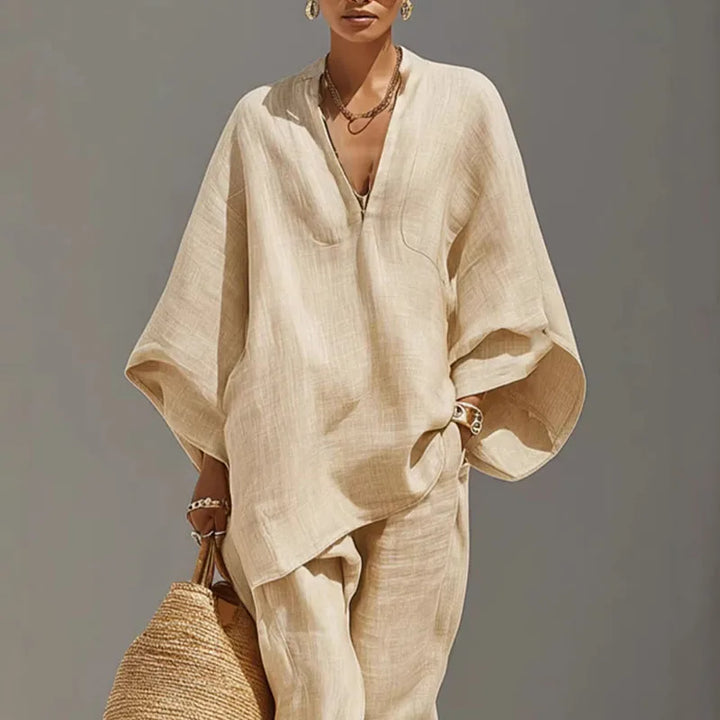 Women's batwing sleeve two-piece set in relaxed fit, perfect for comfortable loungewear or stylish spring fashion.