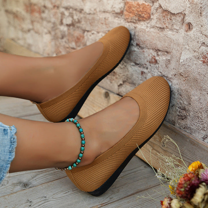 Orthopedic women's shoes, comfortable ballerinas for all-day support and style.