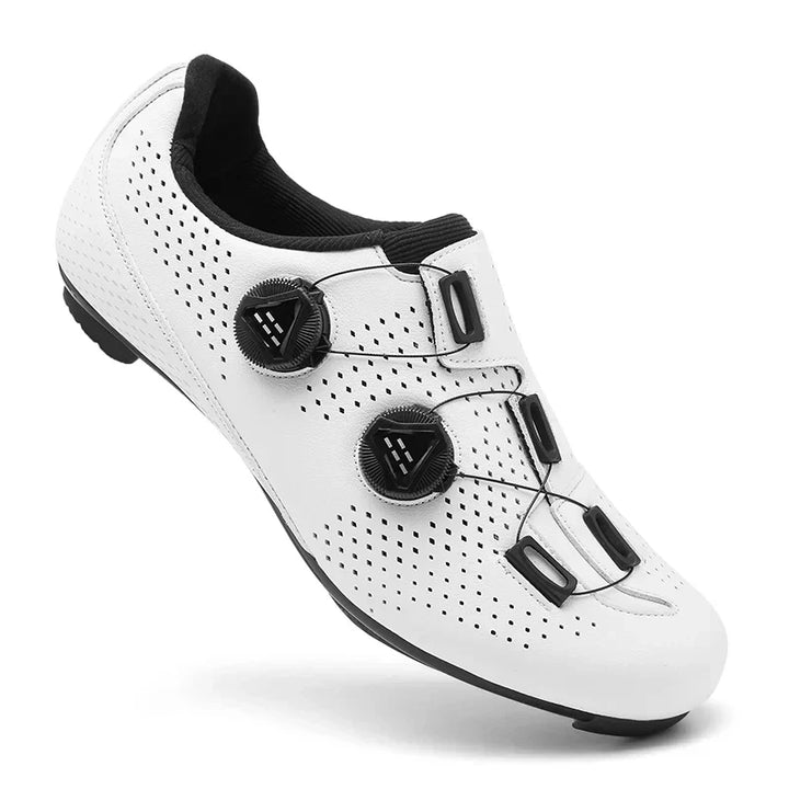 Rugged women's green MTB shoes with durable sole, perfect for challenging off-road cycling gear.
