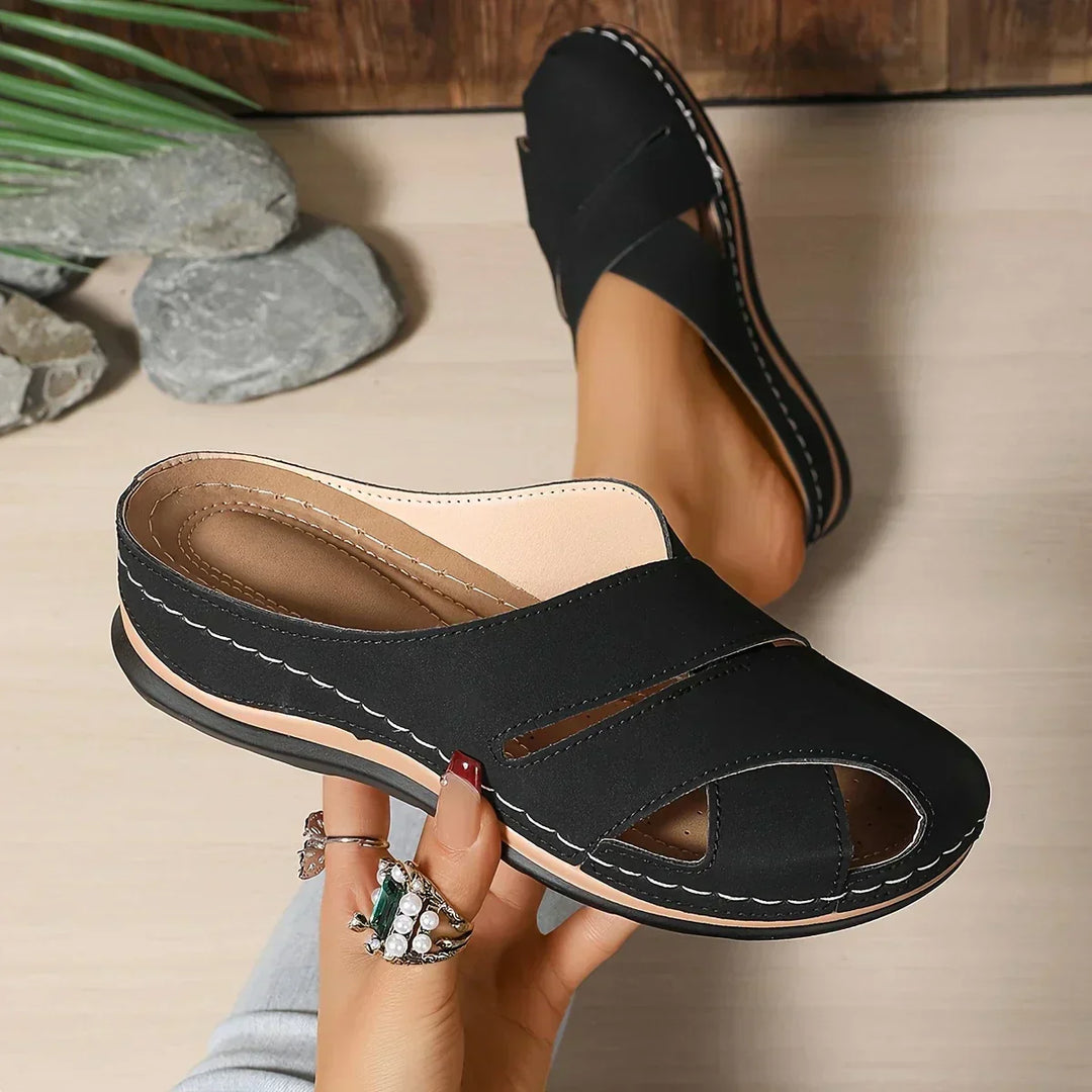Comfortable heeled platform wedge sandals for women, combining fashion and all-day support in summer.