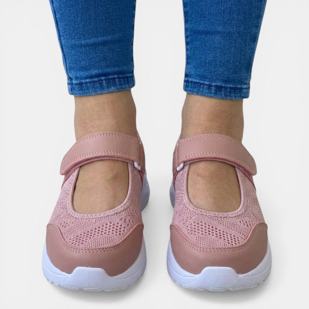 Casual slip-on women's sneakers with orthopedic support, ideal for everyday wear. Breathable & comfortable.
