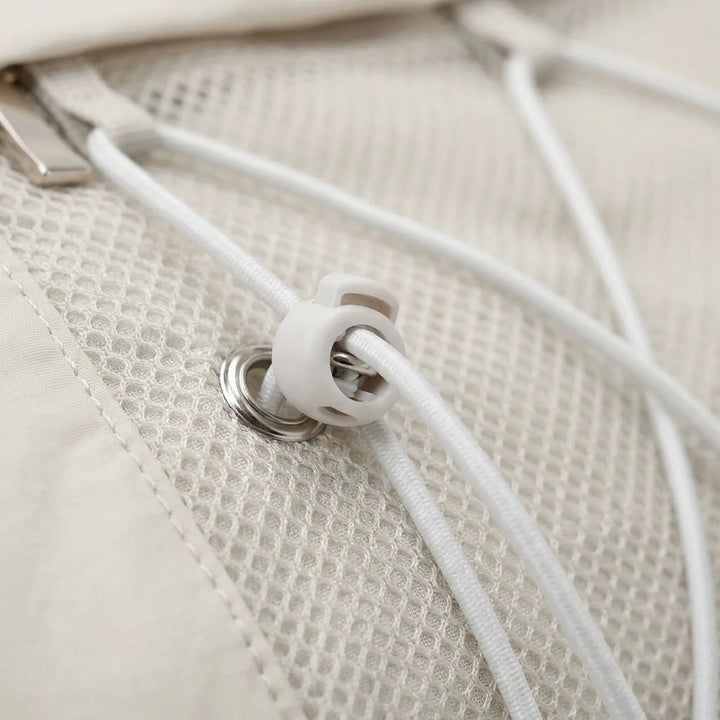 Stylish women's workout bag, a versatile duffel for all your gym essentials and travel needs.