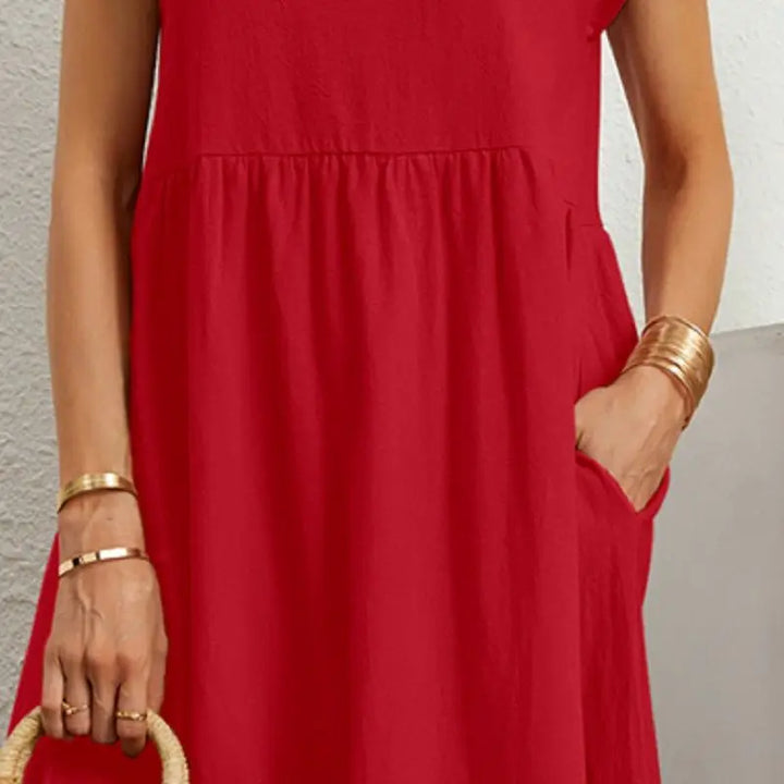 Stylish women's casual midi dress, relaxed fit, with short sleeves, perfect for everyday comfort.