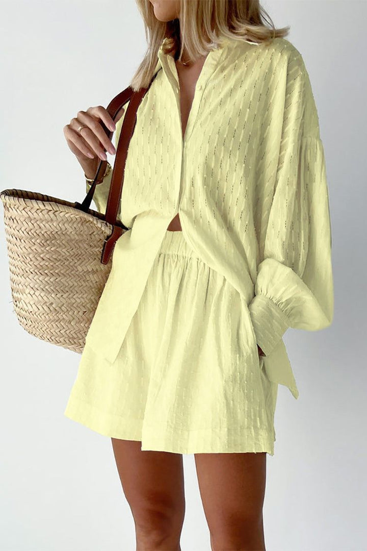 Stylish women's two-piece set: comfortable shirt and matching shorts for spring/summer.