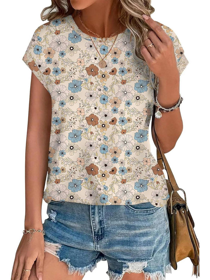 Everyday women's short sleeve top with an elegant leaf pattern, a must-have for casual style.