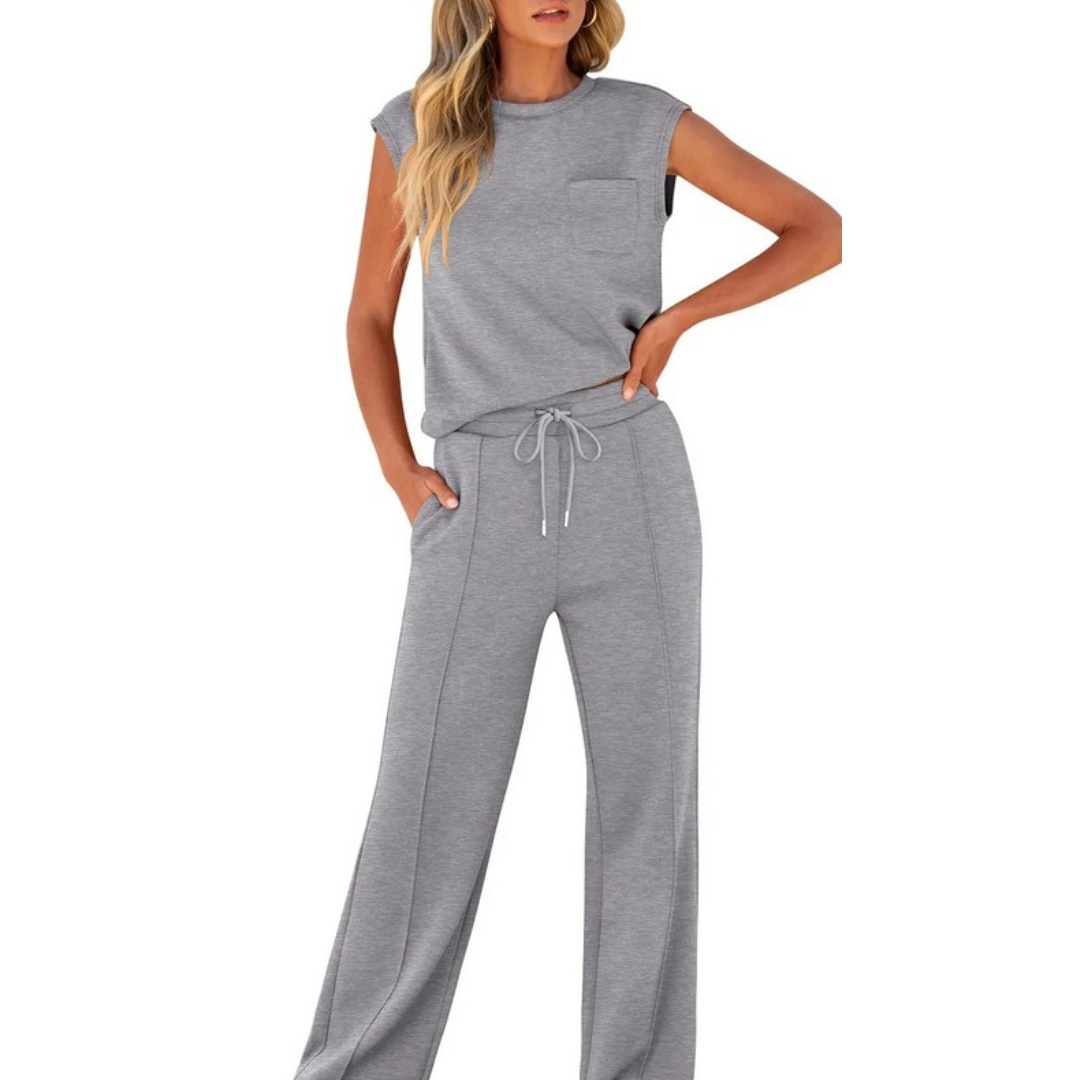 Casual women's summer matching set, comfortable & soft, perfect for beach or daily outfits.