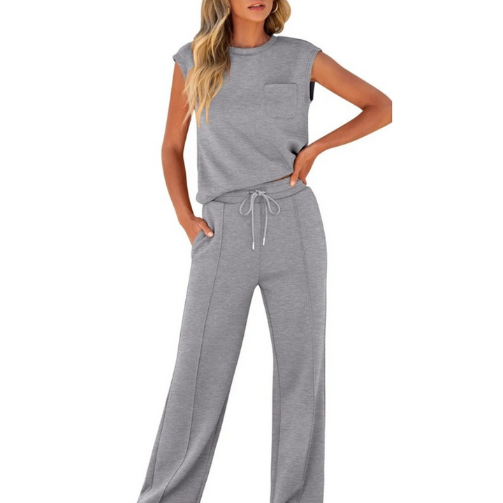 Casual women's summer matching set, comfortable & soft, perfect for beach or daily outfits.