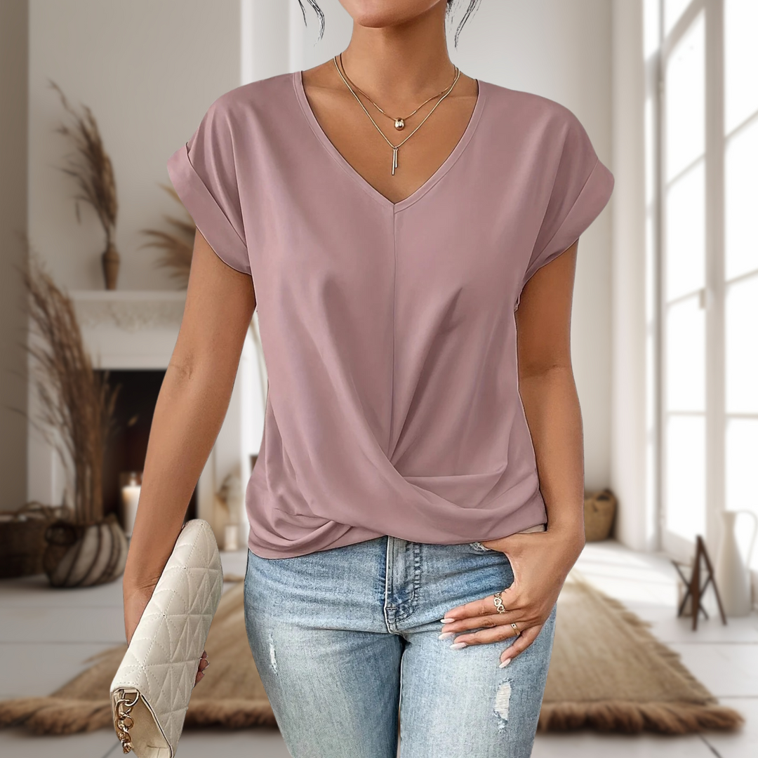 Stylish women's sweetheart neck short sleeve top, ideal for summer and spring casual outfits.