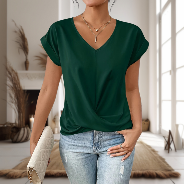 Chic women's sweetheart neck short sleeve t-shirt, a versatile and comfortable everyday top.
