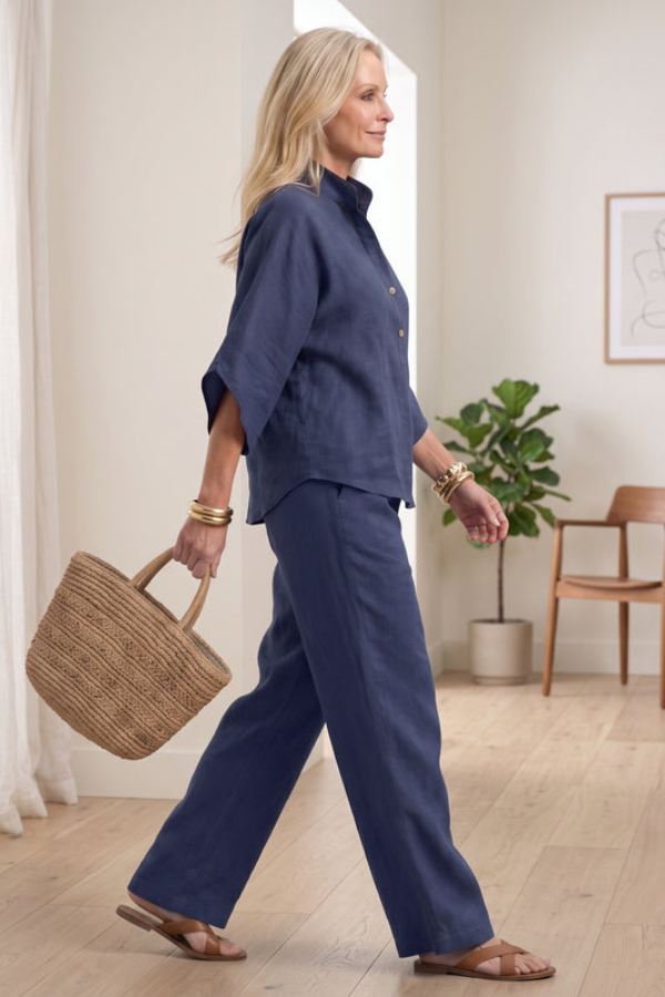 Chic women's casual set, offering ultimate comfort for everyday wear, a perfect loungewear option.