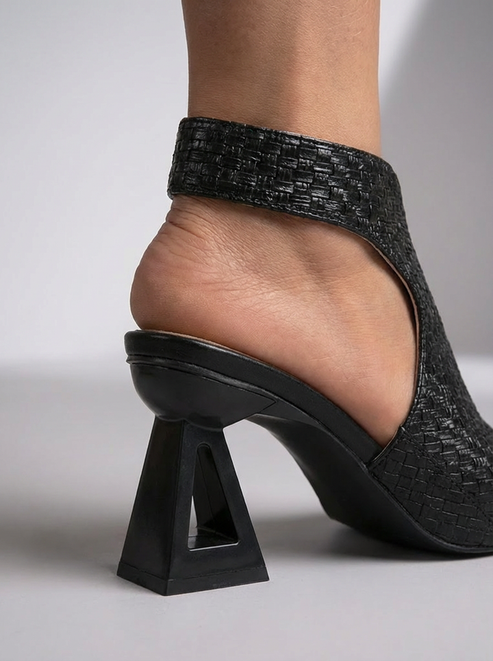 Fashionable women's braided block heel slingback sandals, ideal for chic summer and evening outfits.