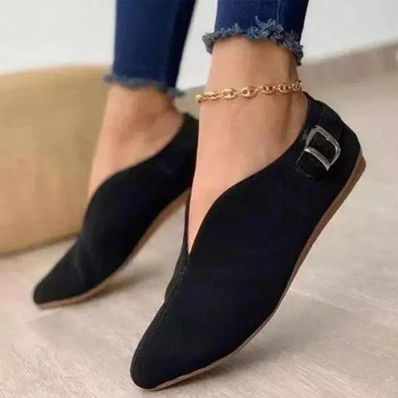 All-day comfort with chic women's buckle loafers. Stylish slip-on flats, perfect for elegant daily wear.