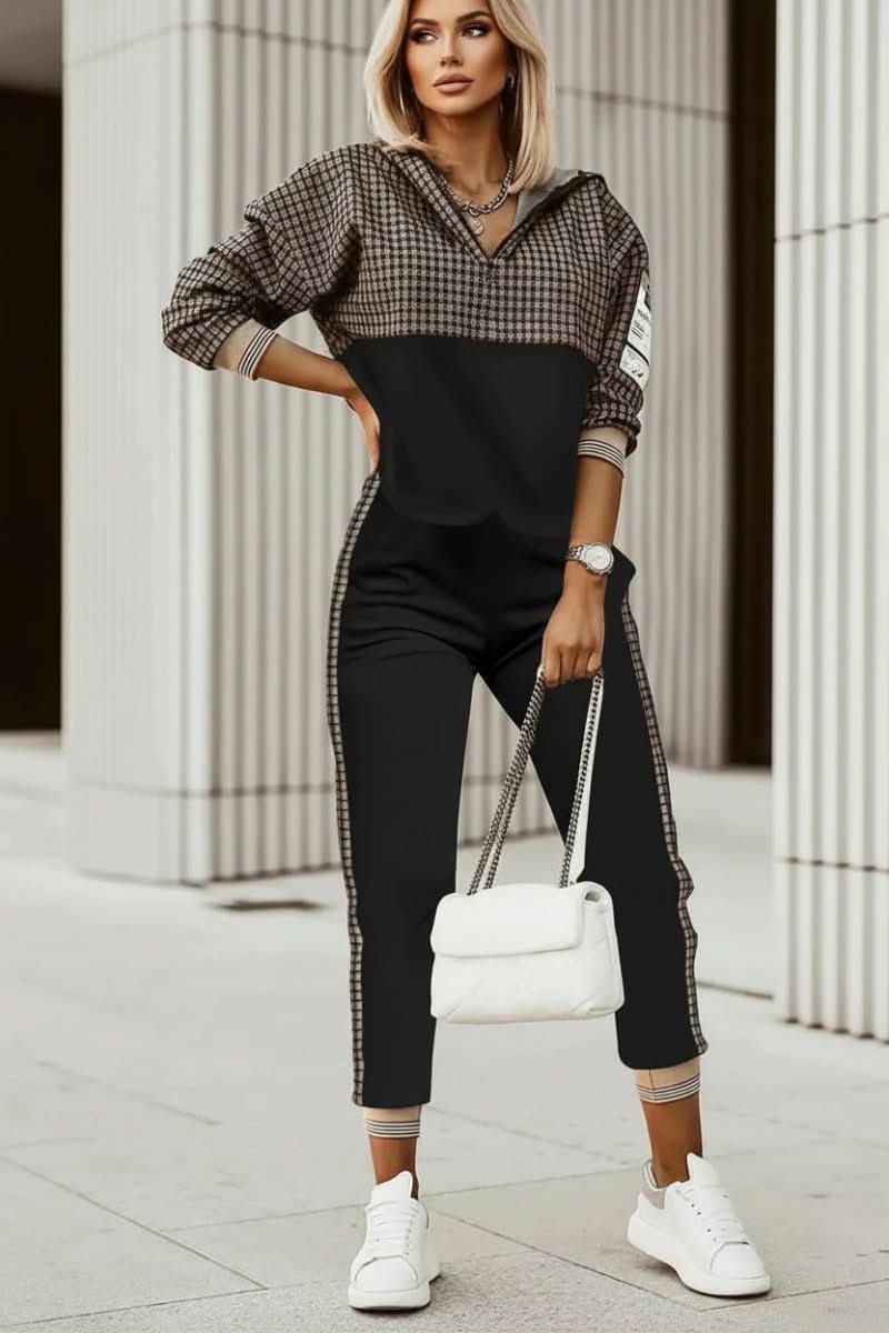 Effortless women's casual activewear set, perfect for athleisure & everyday style.