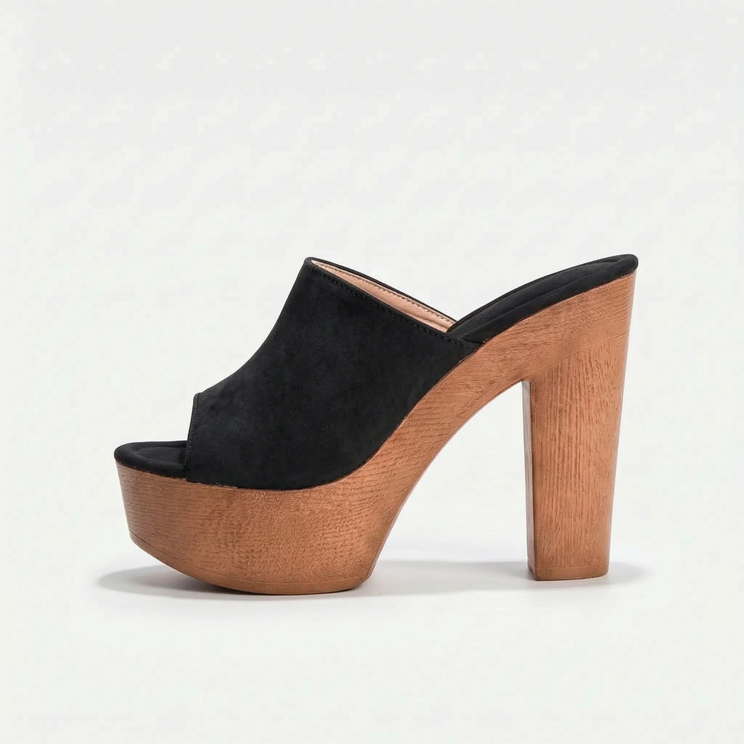 Elegant women's platform block heel sandals, ideal for a chic summer look.