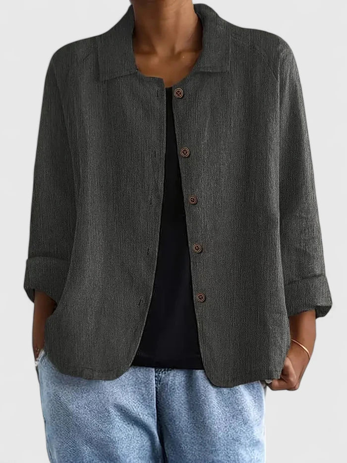 Fashionable women's everyday top, a chic long-sleeve blouse for casual or dressy occasions.