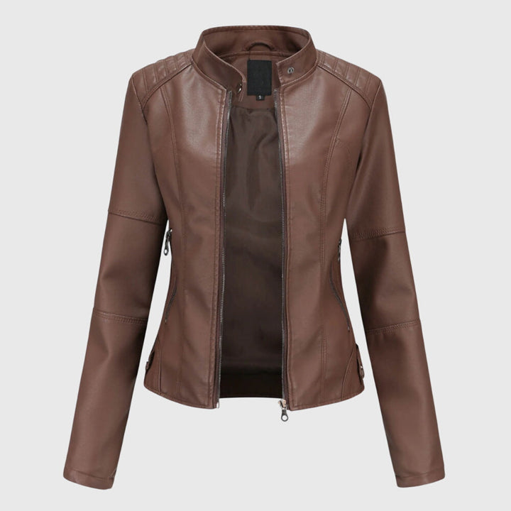 Casual women's oversized shacket jacket, perfect for layering with a chic button-front design & comfortable fit.