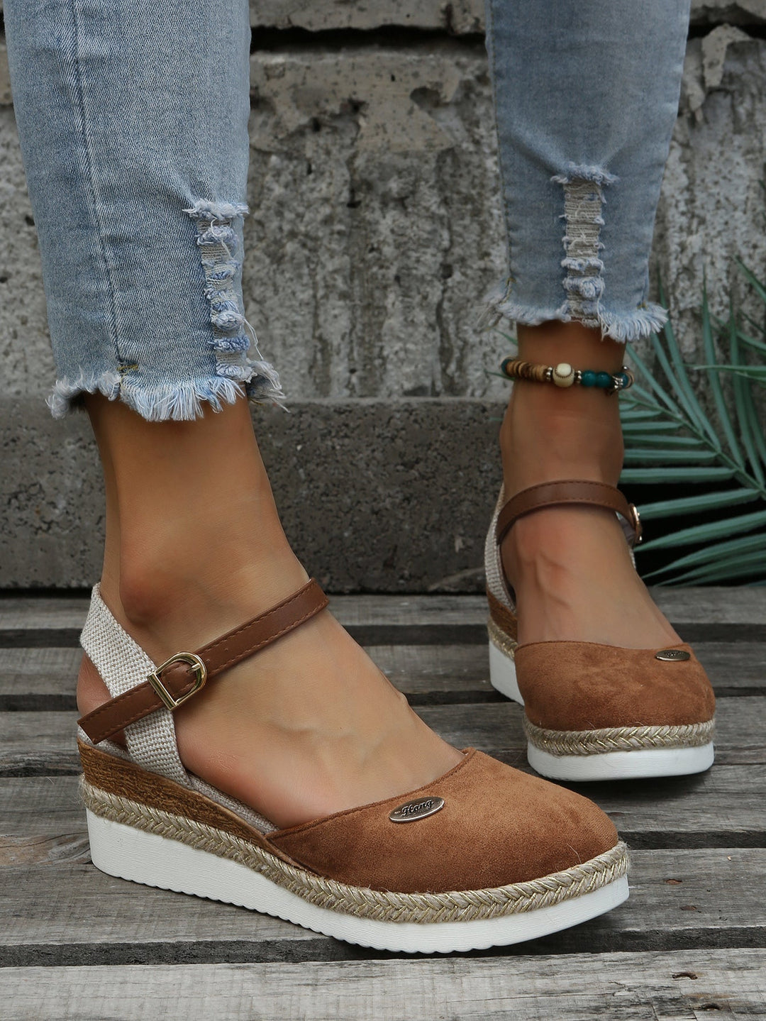 Women's chic platform espadrille sandals for summer. Elevated closed-toe style, comfortable and fashionable.