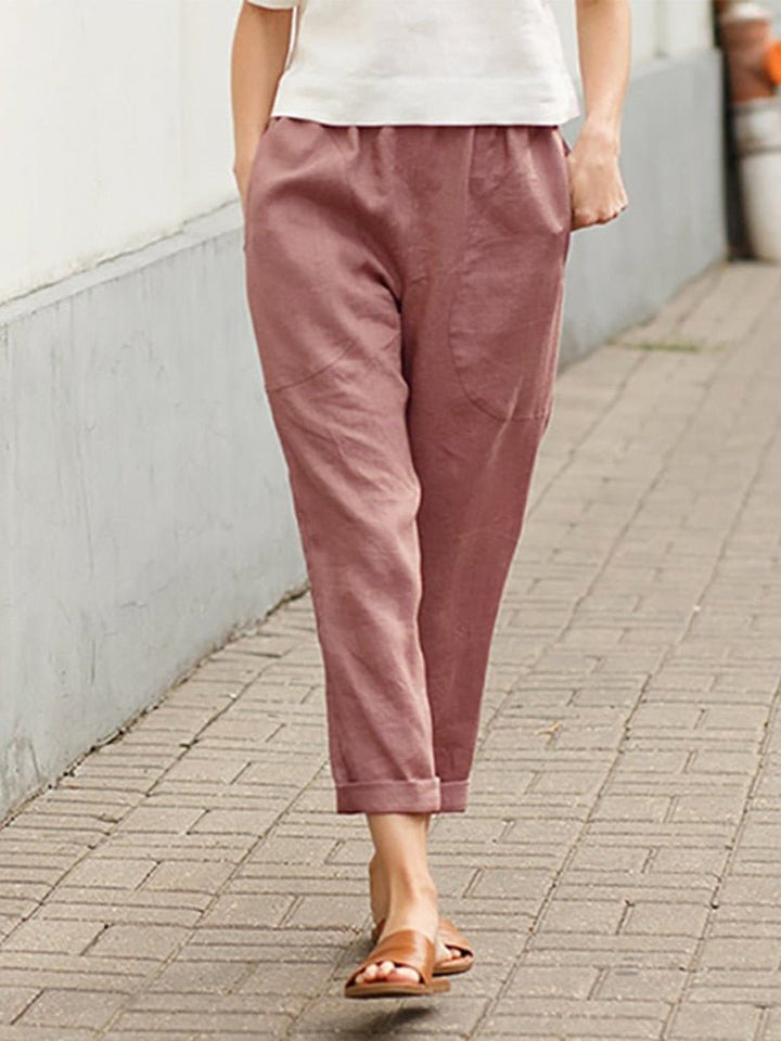 Comfortable women's pull-on relaxed fit pants, essential for chic everyday fashion.