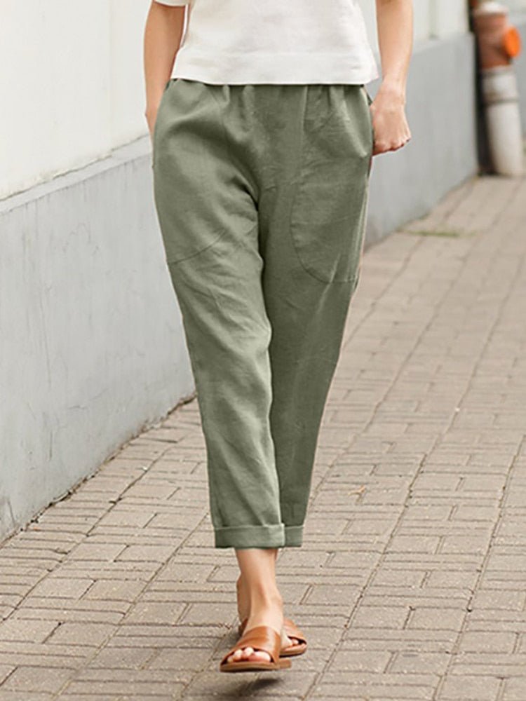 Chic relaxed fit women's pants, a comfortable and versatile bottom for work and travel.
