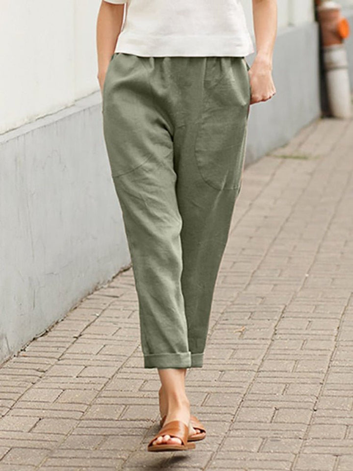 Chic relaxed fit women's pants, a comfortable and versatile bottom for work and travel.