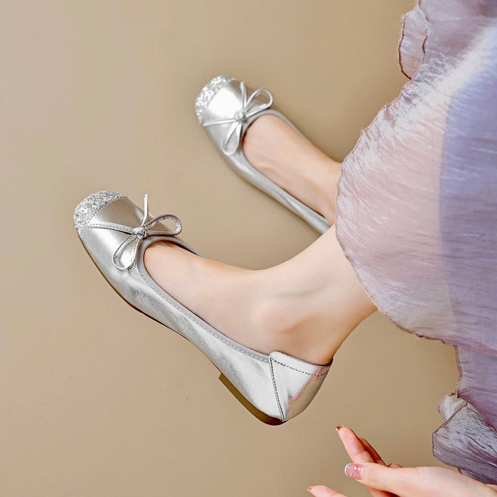 Versatile women's square toe ballet flats with a fashionable bow, offering comfort for work or leisure.