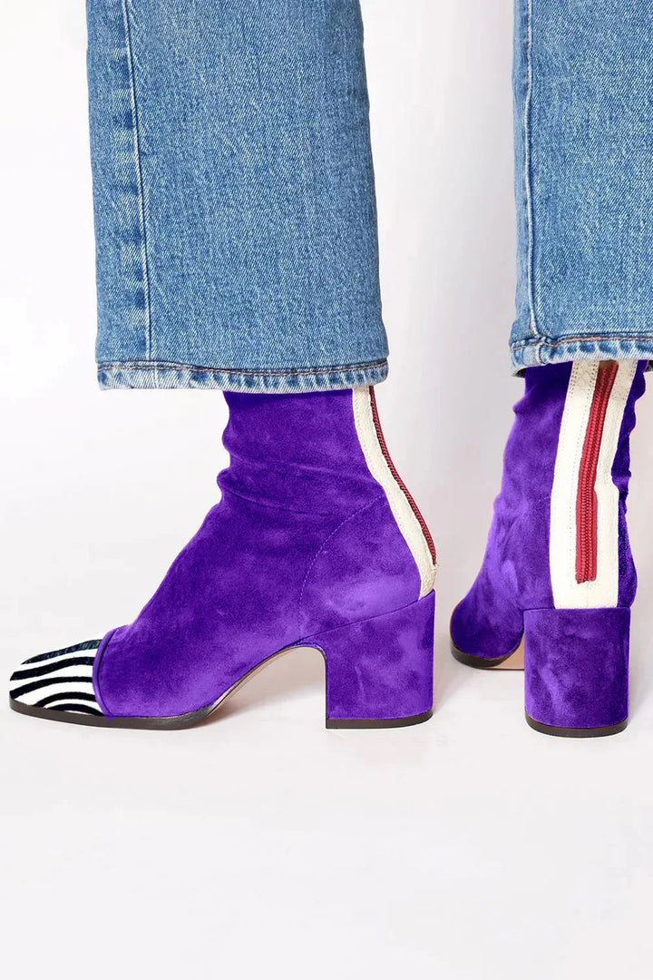 Comfortable women's square toe ankle boots with a versatile block heel for all-day style.